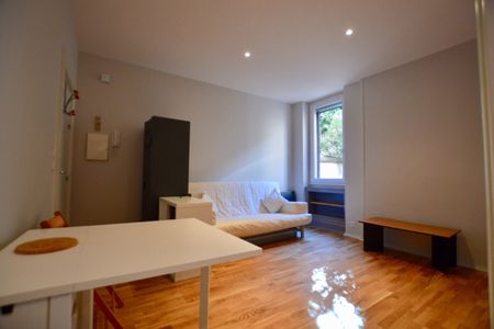 T2 - 30m² - Quartier Chalets / Concorde - Photo 2