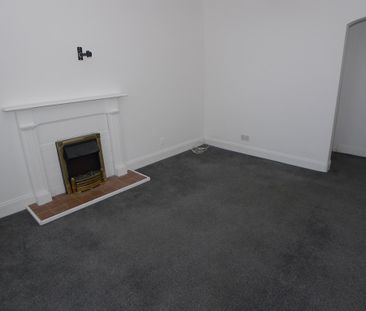 Property to let in Dundee - Photo 2