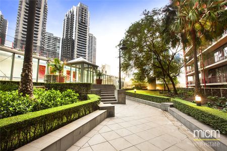 1406/83 Queensbridge Street - Photo 2