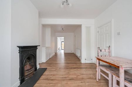 4 bedroom terraced house to rent - Photo 2