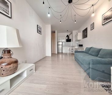 Wynajmę jasne 2 pokoje z balkonem, 2018 r, winda - Zdjęcie 1