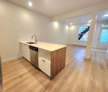 ** Because You Deserve the New Renovations, Verdun ** - Photo 1