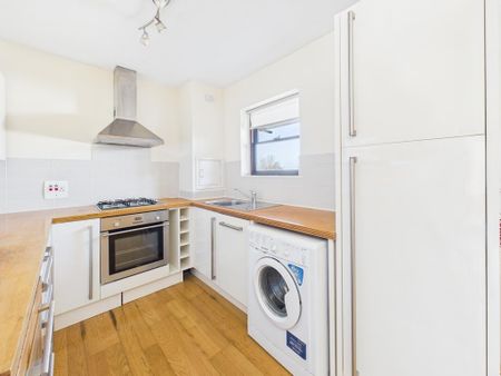 1 bedroom apartment to rent - Photo 2