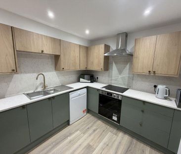 1 bedroom in a house share to rent - Photo 4