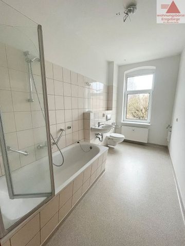 Großzügige 2-Raum-Wohnung mit Einbauküche in ruhiger Lage! - Foto 2