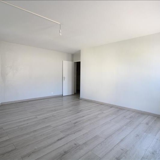 3 pièces - 72 m² - 1er étage - Colocation non autorisée - Photo 1