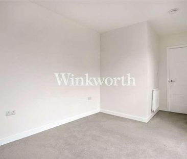 Frobisher Road, London, N8 - Photo 5