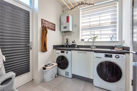 4 bedroom house to rent - Photo 3