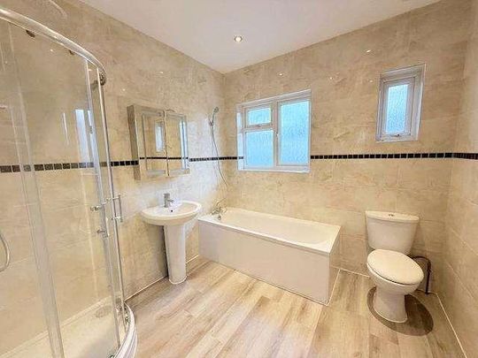 Upcroft Avenue, Edgware, Middlesex, HA8 - Photo 1