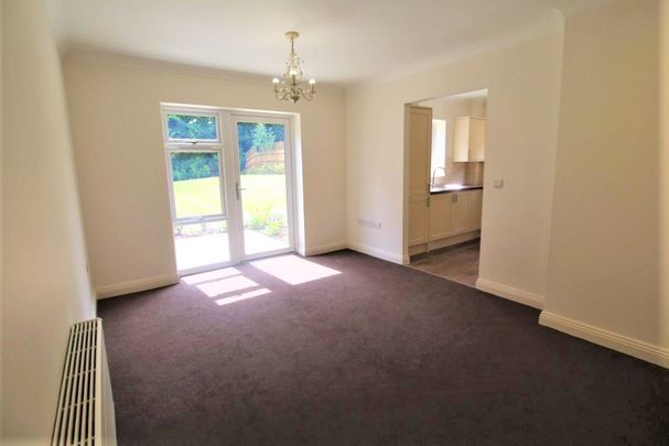 Fernhill Road, Blackwater, Camberley, Hampshire, GU17 - Photo 1