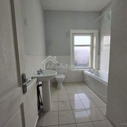 3 bedroom property to rent in Dewsbury - Photo 1