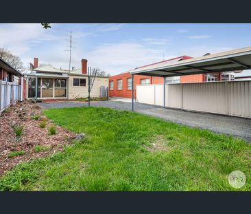 315 Armstrong Street North, Soldiers Hill, Vic 3350 - Photo 2