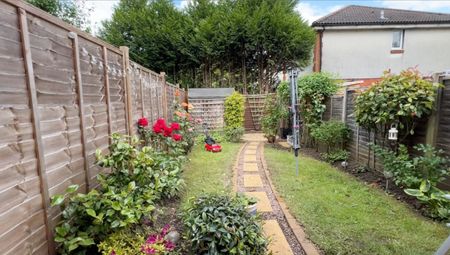 2 bedroom semi-detached house to rent - Photo 2