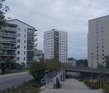 Valla torg, Årsta - Photo 1