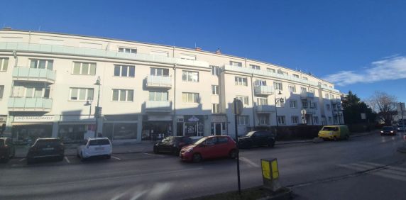 Mitten im Zentrum - helle, moderne Wohnung mit BALKON - Erstbezug nach Sanierung - Photo 2