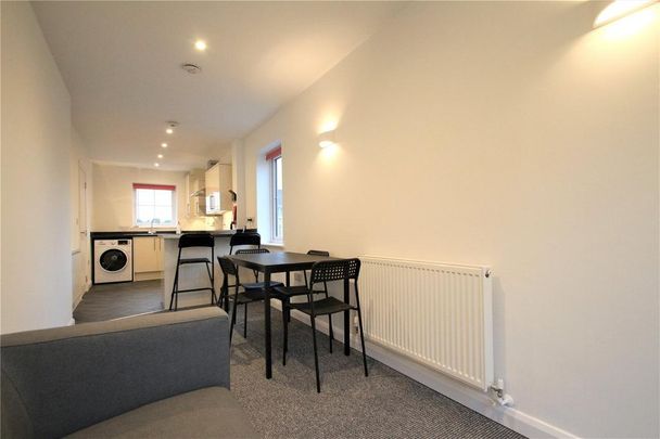 4 bedroom semi-detached house to rent - Photo 1