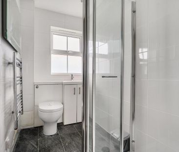2 bedroom terraced house to rent - Photo 4