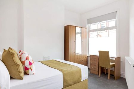 3 bedroom terraced house to rent - Photo 3