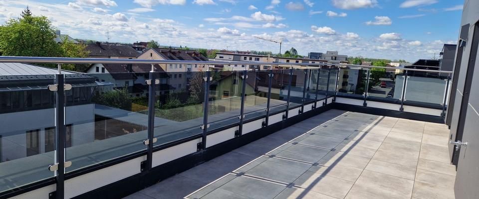Geräumiges Penthouse mit traumhafter Aussicht zu vermieten! - Photo 1
