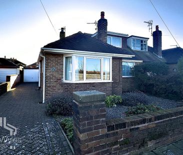 3 bedroom semi-detached bungalow to rent - Photo 4