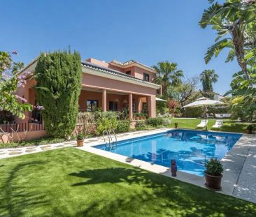 Alquiler de casa o chalet independiente en Lomas de Marbella Club - Photo 3