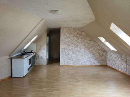 Gemütliche 2-Zimmerwohnung im Dachgeschoss in zentraler Lage in Welschneudorf! - Photo 3