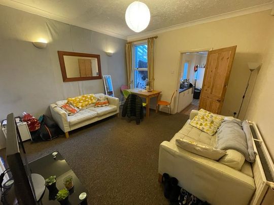 5 bedroom terraced house to rent - Photo 1