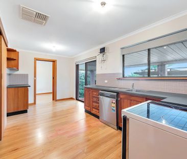 Charming Family Home in Picturesque Location - Photo 3