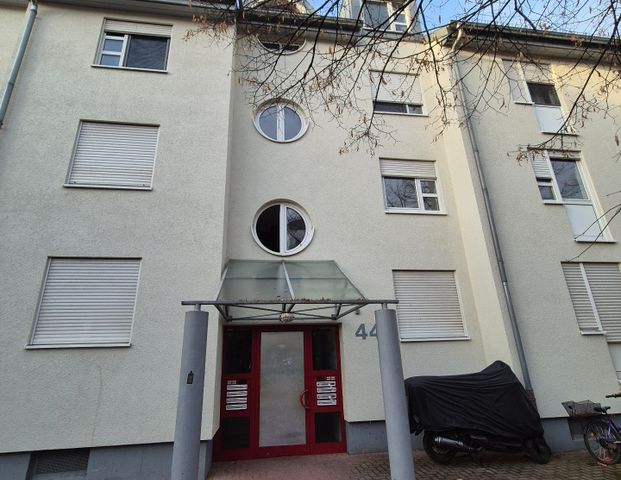 schöne 3 ZKB Wohnung in der Hochuferstr. 44 im 1. Obergeschoss - Foto 1