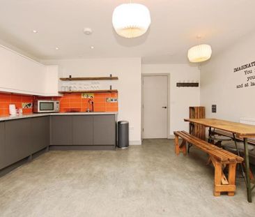 4 bedroom townhouse to rent - Photo 5
