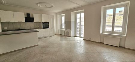 RÉNOVÉ À PROXIMITÉ DU CENTRE-VILLE - Foto 3