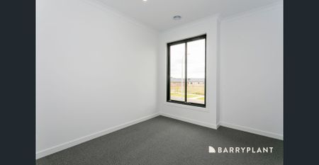 Modern, Low-Maintenance Living in a Prime Location - Photo 2