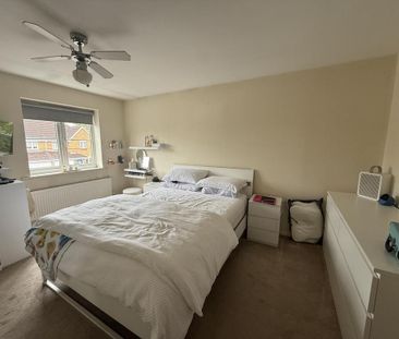 3 bedroom detached house to rent - Photo 2