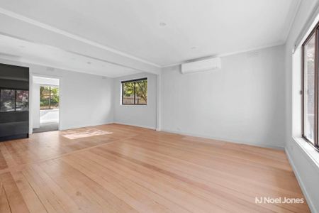 10 Lorienne Street, HEATHMONT - Photo 4