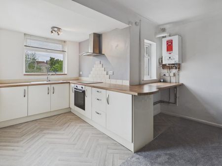 2 bedroom terraced house to rent - Photo 4
