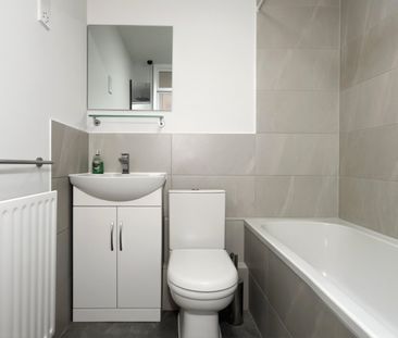 Melvin Road, London, SE20 - Photo 2