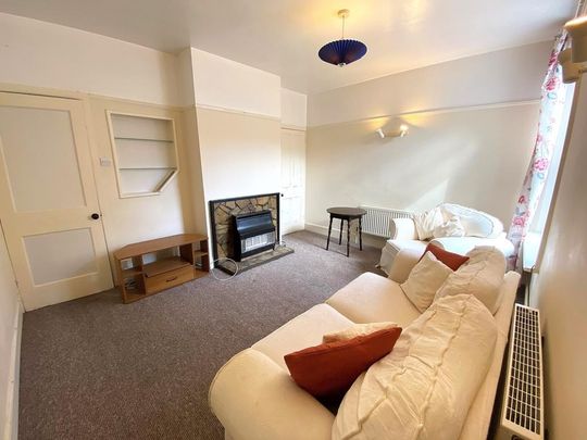 3 bedroom terraced house to rent - Photo 1