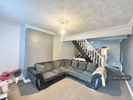 2 bedroom terraced house to rent - Photo 2