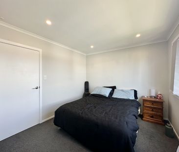 Modern 2-bedroom Townhouse in Wallaceville - Photo 5