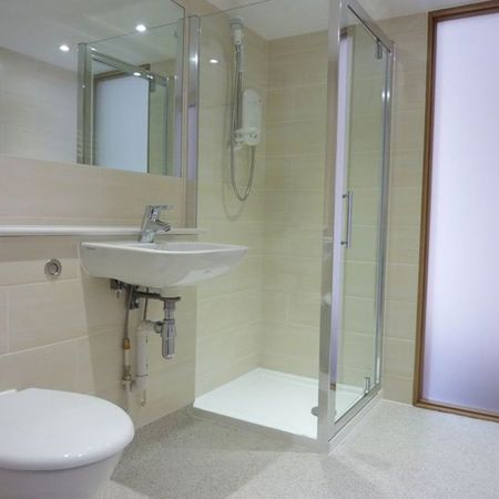 A 1 Bedroom Flat in The Promenade GL50 1LE - Photo 4