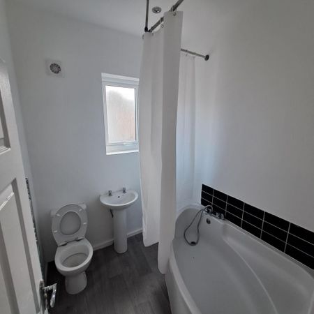 2 bedroom terraced house to rent - Photo 5