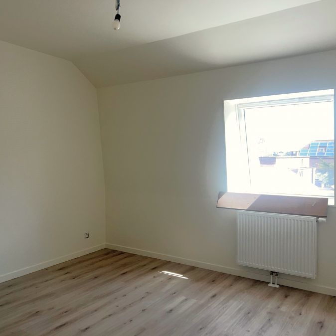 Volledig gerenoveerde woning met 3 slaapkamers en koer. - Foto 1