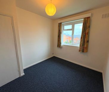 1 bedroom Flat To Let - Photo 2
