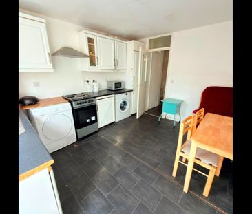 Room in a Shared Flat, Clifton Way, SE15 - Photo 4