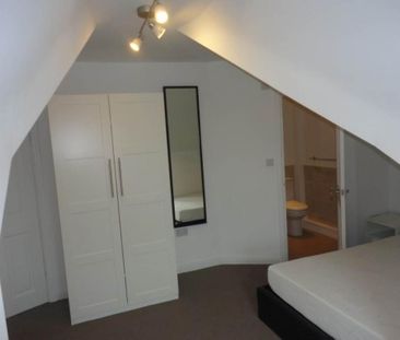 1 bedroom in a house share to rent - Photo 5