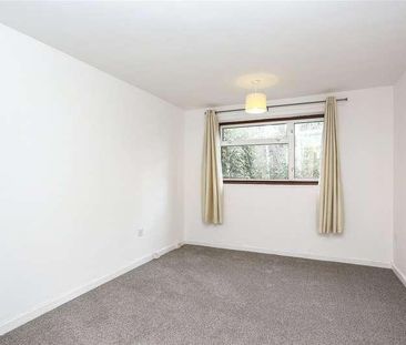 High Tor Close, Off Babbacombe Road, Bromley, BR1 - Photo 2