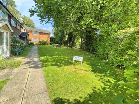 Park Drive, Ascot, Berkshire, SL5 0BE - Photo 4