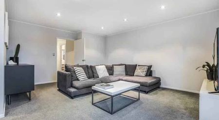 Newly Renovated Three Bedroom Home In Orakei - Photo 3