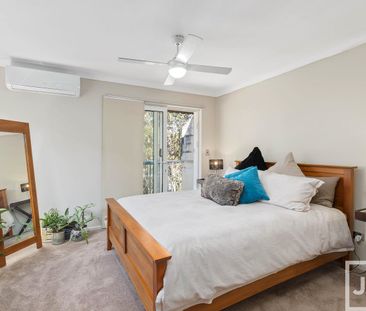 RENOVATED APARTMENT WITH SPACE - Photo 4