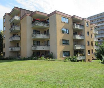 Nur mit Wohnberechtigungsschein: Gemütliche 3,5-Zimmerwohnung mit Aufzug und Balkon - Foto 1